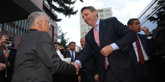 bakan-bayraktardan-baskan-buyukkilica-kayseri-turkiyenin-gozbebegi-5