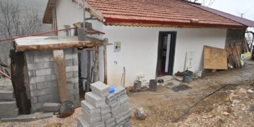 baskan-basdegirmen-talimat-verdi-yanginzede-aile-yeni-ve-modern-evine-kavustu