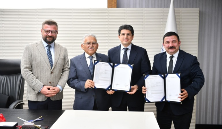 Başkan Büyükkılıç, Erciyes’te Türkiye’nin En Uzun ve En İddialı Dağ Kızağı Tesisi İçin İmzayı Attı