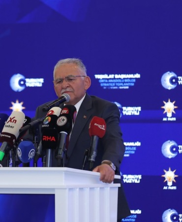 baskan-buyukkilictan-strateji-toplantisinda-birlik-hizmet-ve-kayseri-modeli-mesaji-49
