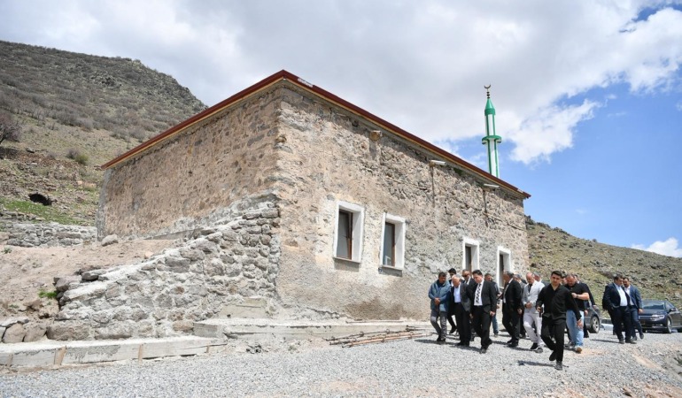 Başkan Büyükkılıç’tan Tarihe Vefa: Tavukçu Mahallesi’ndeki Restorasyon Çalışmaları Tam Gaz Sürüyor