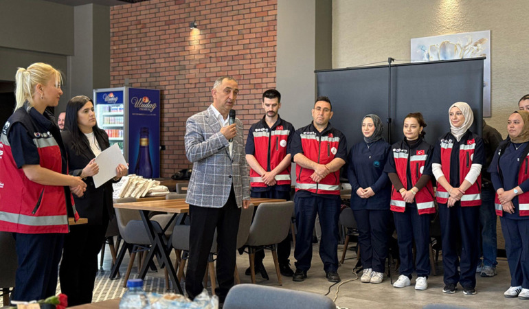 Başkan Çetinkaya’dan Sosyal Yaşam Merkezlerine Yakın Markaj: “Hemşehrilerimizin Hizmetindeyiz”