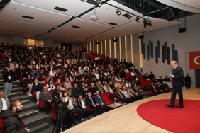 baskan-ozlu-genclere-hem-kariyer-sirlarini-hem-de-yeni-hayalini-anlatti