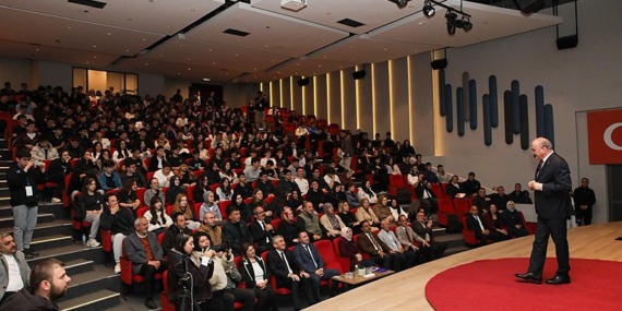 baskan-ozlu-genclere-hem-kariyer-sirlarini-hem-de-yeni-hayalini-anlatti