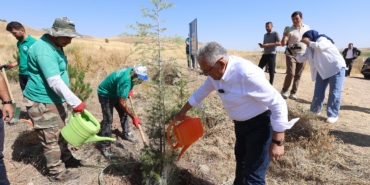 buyuksehirden-son-7-yilda-786-bin-fidan-ile-kayseriye-yesil-katki-26