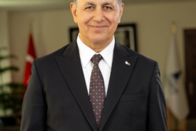 cemil-tugaydan-ak-partiye-cagri-izmirlinin-gonlune-girmenin-yolu-hizmet-etmektir