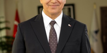 cemil-tugaydan-ak-partiye-cagri-izmirlinin-gonlune-girmenin-yolu-hizmet-etmektir