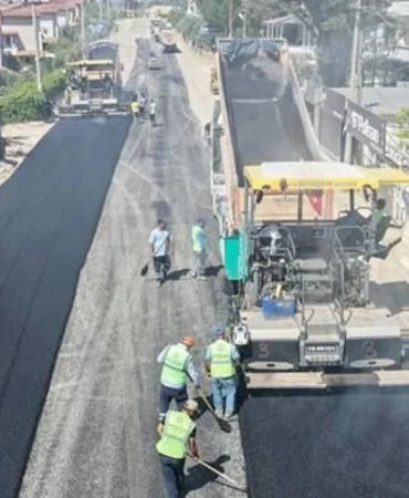 didimde-ulasim-konforu-artiyor-baskan-cercioglunun-talimatiyla-akbuk-yolu-yenileniyor