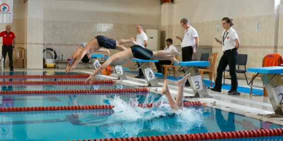 Düzce Belediyesi 5. Geleneksel 23 Nisan Yüzme Şenliği’nde Şampiyonlar Belli Oldu
