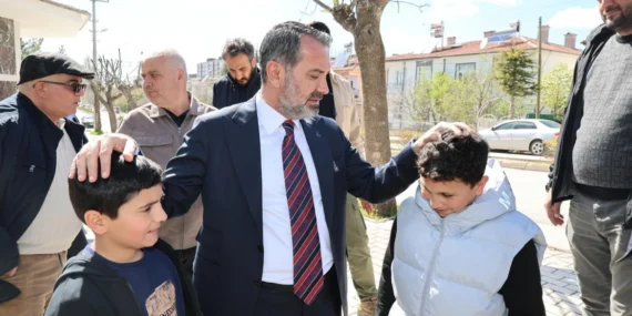 elazig-belediyesi-sahada-baskan-serifogullari-devam-eden-projeleri-yerinde-inceledi