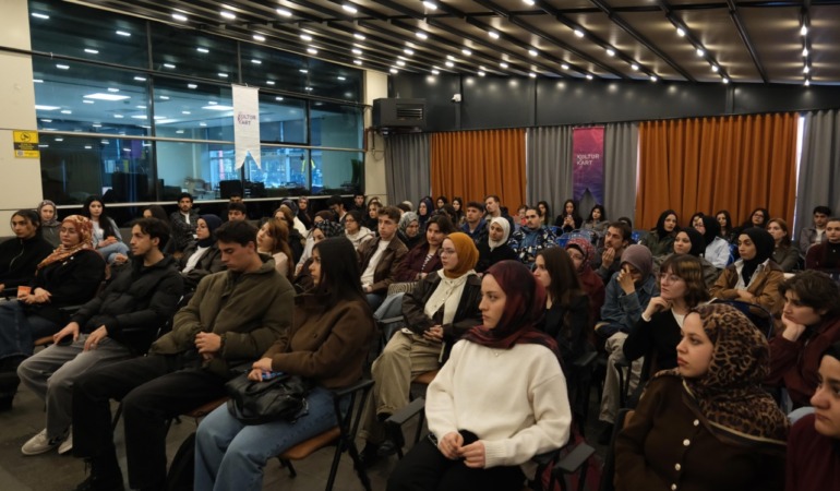Gönüllü Gençler Maraton İçin Sahada: Konya Yarı Maratonu’na Genç Kültür Kart İmzası