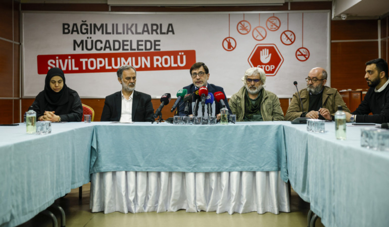 İHH’nın dikkat çeken bağımlılık raporu kamuoyuna duyuruldu