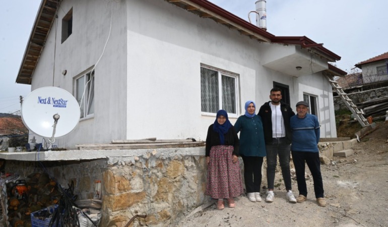 Isparta Belediyesi’nden Evi Yanan Aileye Yeni Bir Başlangıç: Mağduriyet Yerini Sıcak Bir Yuvaya Bıraktı