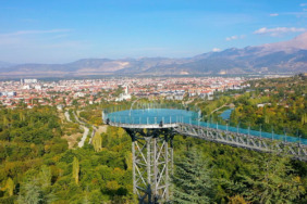 ispartadaki-cam-seyir-terasi-1-milyon-100-bin-kisiyi-agirladi