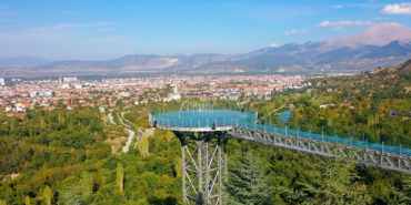 ispartadaki-cam-seyir-terasi-1-milyon-100-bin-kisiyi-agirladi