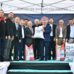 kayseri-buyuksehir-belediyesinden-ciftciye-guclu-destek-360-ton-tohum-toprakla-bulusuyor