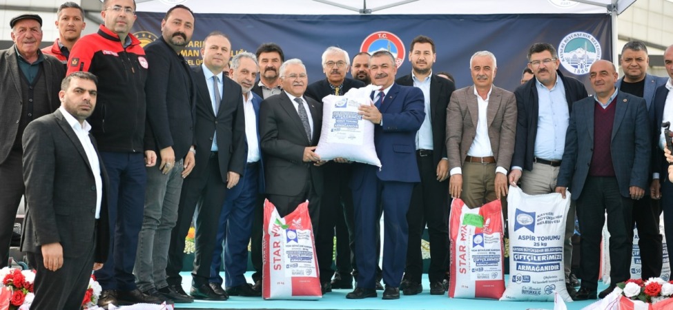 kayseri-buyuksehir-belediyesinden-ciftciye-guclu-destek-360-ton-tohum-toprakla-bulusuyor