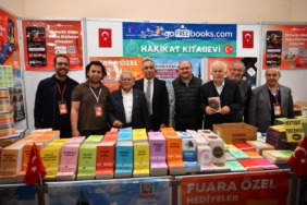 kayseri-kitap-fuarinda-rekor-katilim-baskan-buyukkilica-kitapseverlerden-yogun-ilgi