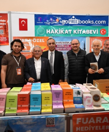 kayseri-kitap-fuarinda-rekor-katilim-baskan-buyukkilica-kitapseverlerden-yogun-ilgi