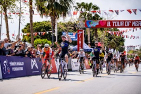 konya-buyuksehir-belediyespor-pistte-ve-sahada-engel-tanimiyor-sampiyonluklar-pes-pese-geldi