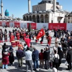 konya-meydanlarinda-tarihi-ruzgar-buyuksehir-mehter-takimindan-coskulu-konserler