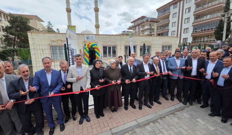 Mutlu Yuva Derneği’nin yeni hizmet binası düzenlenen törenle açıldı