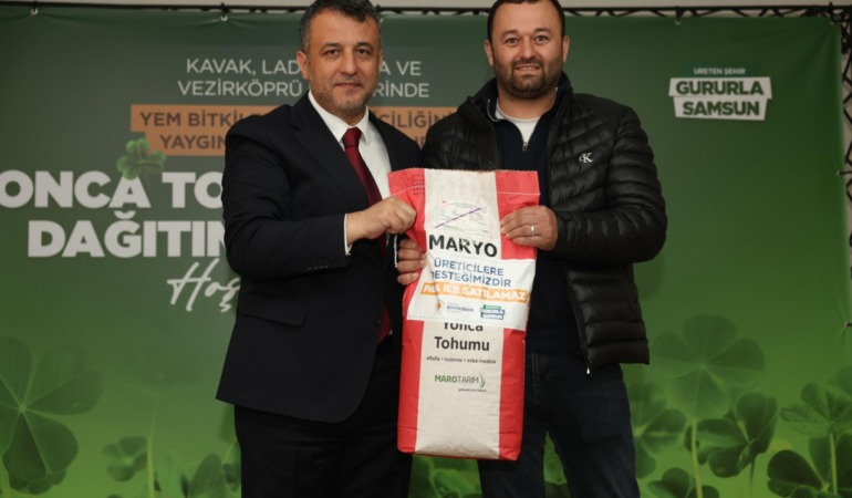 Samsun Büyükşehir’den Çiftçiye Çifte Destek: Yonca Tohumu ve Gübre Dağıtımı Başladı