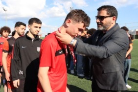 sanliurfa-buyuksehir-belediyesi-sporda-engel-tanimiyor-filenin-genclerinden-3-kategoride-sampiyonluk