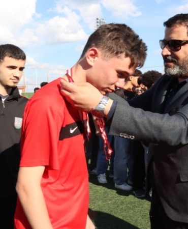 sanliurfa-buyuksehir-belediyesi-sporda-engel-tanimiyor-filenin-genclerinden-3-kategoride-sampiyonluk