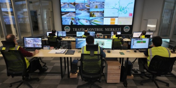 trafigin-kalbi-akilli-sistemlere-emanet-kartal-kavsaginda-dijital-donusum