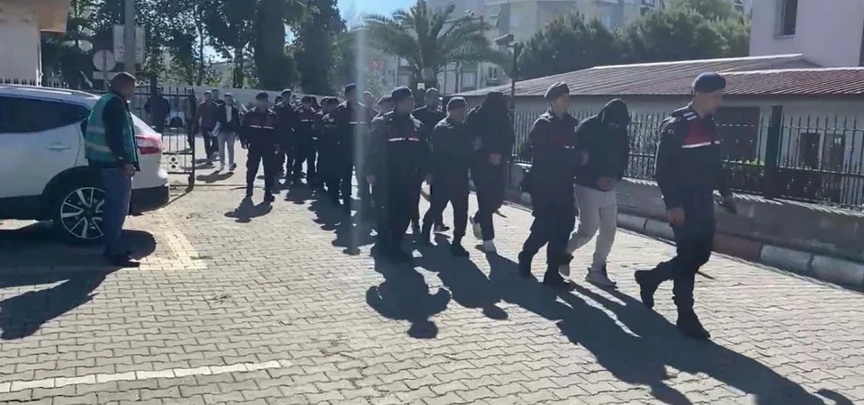 adaletin-pencesi-sanal-kumar-cetelerinin-ustunde-1-6-milyarlik-dev-vurguna-safak-operasyonu