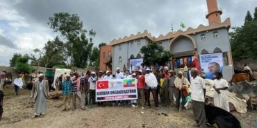 ak-partinin-kurban-seferberligi-8-yilinda-iyilik-kervani-yola-cikiyor-kurban-bayraminda-yetimlerin-yuzu-gulecek