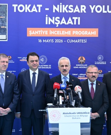 bakan-uraloglu-tokat-niksar-yolunda-devam-eden-calismalari-inceledi-40-dakikalik-yol-25-dakikaya-dusecek