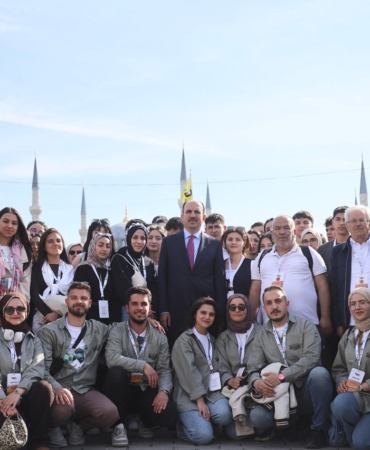 baskan-altay-genc-seyyahlar-ile-bir-arada-konyali-genclerin-istanbul-heyecani