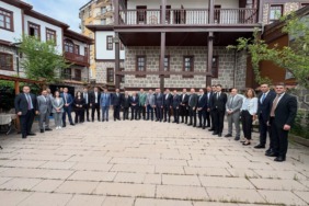 baskan-buyukkilic-ankarada-kayseri-ruzgari-estirdi-sehrimizin-altin-cagini-anlatti