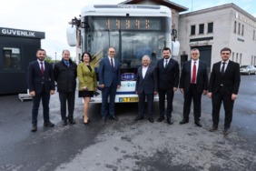 baskan-buyukkilic-elektrikli-otobusun-test-surusune-katildi-toplu-tasimada-yesil-donusum