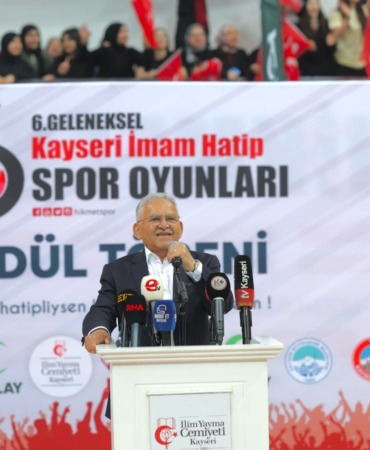 baskan-buyukkilic-genclere-seslendi-sizler-basaridan-basariya-kosacaksiniz