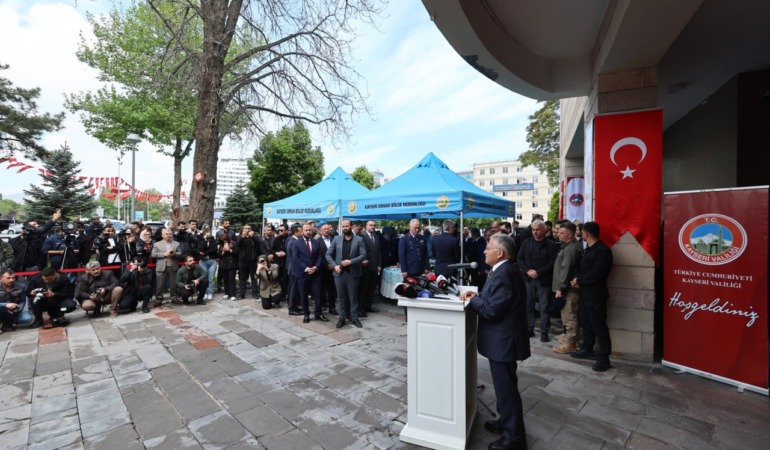 Başkan Büyükkılıç’tan Bayram Öncesi Gönül Seferberliği: Kayseri’de Sosyal Dayanışma Rüzgarı