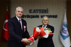 baskan-buyukkilictan-vakif-haftasi-mesaji-kayseri-vakif-medeniyetinin-yasayan-ornegidir