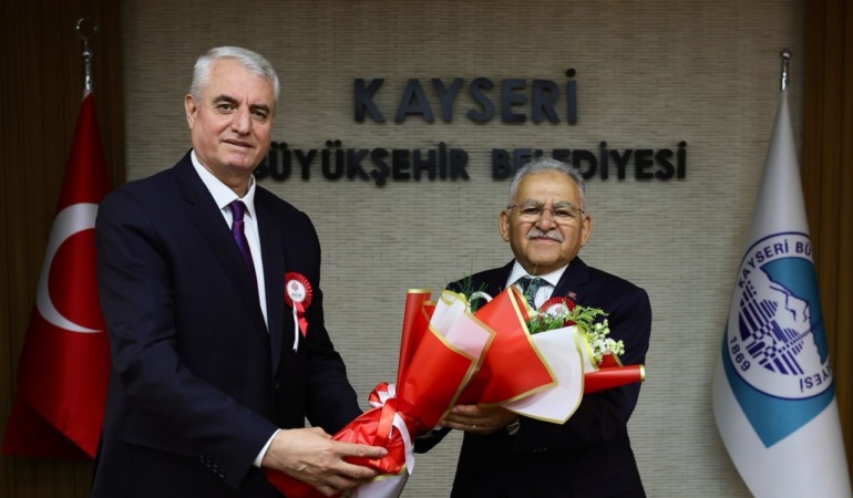 Başkan Büyükkılıç’tan Vakıf Haftası Mesajı: “Kayseri, Vakıf Medeniyetinin Yaşayan Örneğidir”