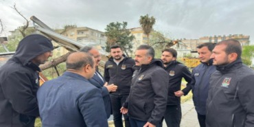 birecikte-yaralar-el-birligiyle-sariliyor-buyuksehir-ekipleri-afetin-izlerini-siliyor