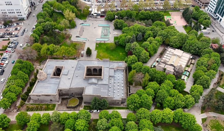 Büyükşehir’den Mimar Sinan Parkı’na Modern Aydınlatma Hamlesi