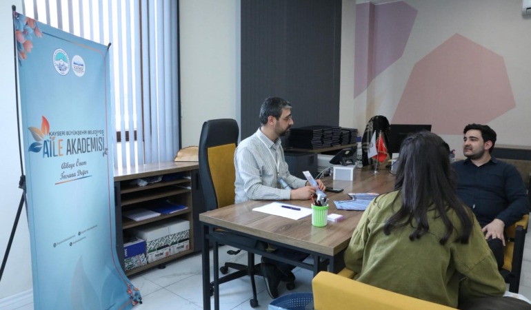 İlk Adım Çiftlerden, Bir Ömür Destek Büyükşehir Aile Akademisi’nden: Güçlü Aile Güçlü Toplum