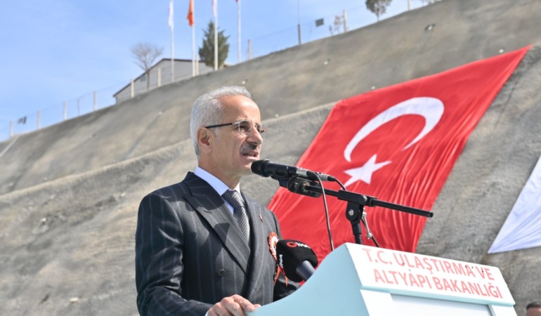 Kafkas Ülkelerine Ulaşımı Güçlendirecek Otoyolda Çalışmalar Hızlandı