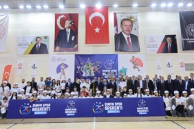 kayseride-ucan-kaykay-heyecani-baskan-buyukkilic-genclerle-bulustu
