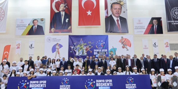kayseride-ucan-kaykay-heyecani-baskan-buyukkilic-genclerle-bulustu