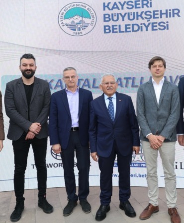 kayserinin-50-yillik-atik-vizyonu-baskan-buyukkilic-dunya-bankasi-heyetiyle-gorustu