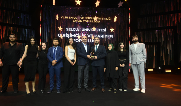 Konya’da Gençlik Enerjisi Ödüllendirildi: 2. Gençlik Meclisi Topluluk Ödülleri Sahiplerini Buldu