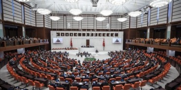 site-aidatlarinda-yeni-donem-fahis-artislara-duzenleme-geliyor