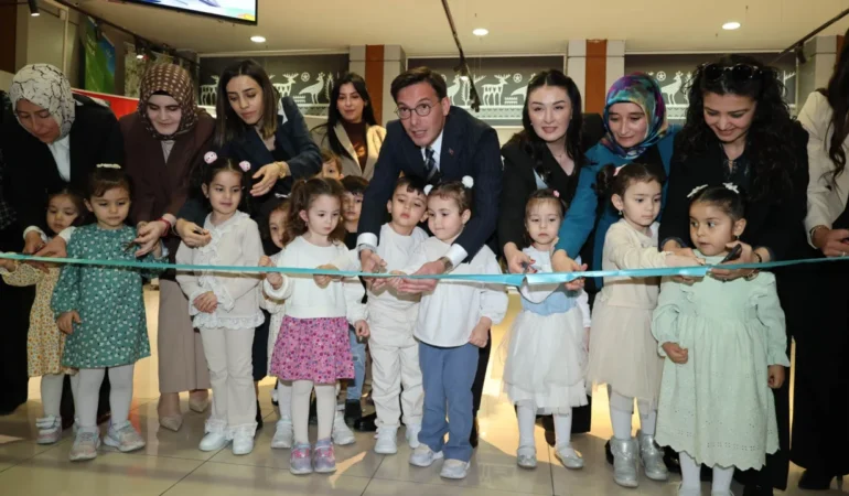 Tokat’ta Renkli Buluşma: Minik Eller Sanatla Hayallerini Tuvale Döktü